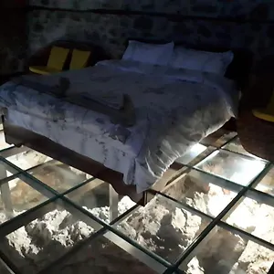 Nuci's Glass Floor Tushemisht