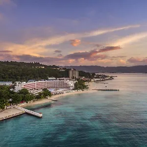 https://royal-decameron-cornwall-beach-hotel.greaterantilleshotels.net